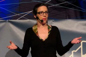 Read more about the article Un barranc de contes. Aurora Maroto: Luna y pelaje